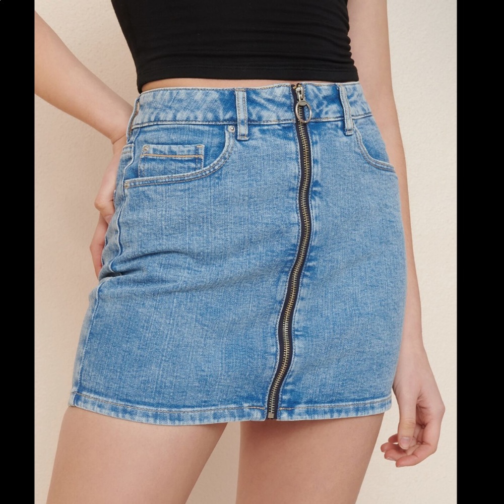 Garage Denim Zip Up Skirt - Picture 3 of 6
